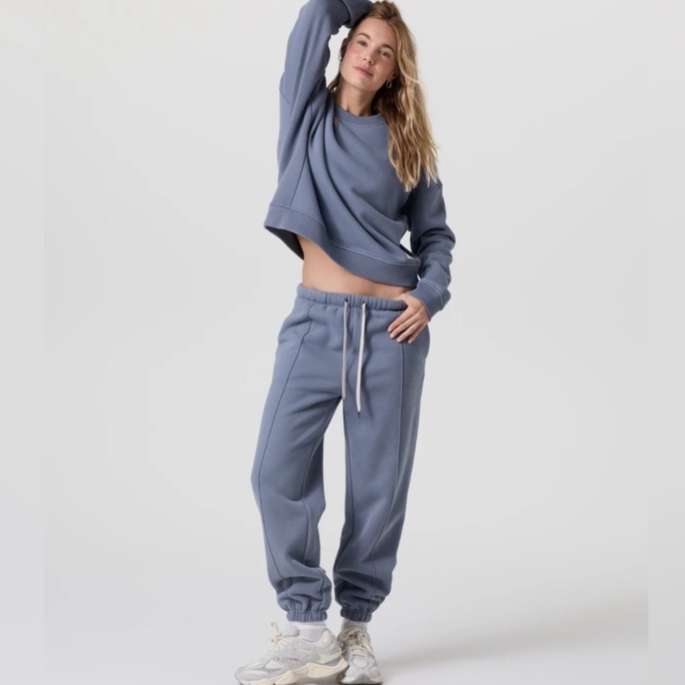 VUORI RESTORE SWEATPANTS SIZE LARGE NWT BLUE HERON